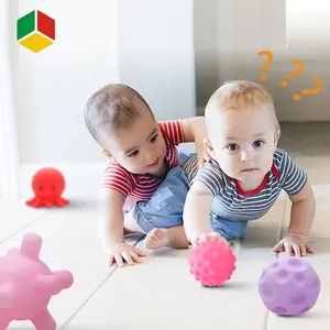 QS Toys Squeeze Senses Hand training Massage Strukturiertes Kleinkinds pielzeug Tactile Sensory Soft Baby Beißring Ballspiel zeug