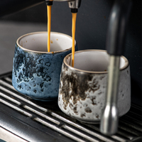 Service de vaisselle en céramique et grès pour restaurant, hôtel, style campagnard : tasses à café, expresso et thé en porcelaine pour les fêtes