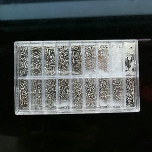 Kit de vis pour lunettes, 18 tailles, vis et écrous métalliques pour plaquettes de nez et branches, pièces de réparation légères pour lunettes - Product Image 1