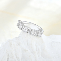 Bague de fiançailles et de mariage QX la plus populaire, en argent sterling S925 plaqué rhodium, avec 5 pierres de moissanite ovales de 0,5 ct (4x6 mm), pour anniversaire