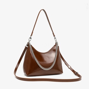 Borse da Donna di Qualità, Borsa a Tracolla Vintage in Pelle PU Cerata, Borsa Hobo di Lusso con Catena, Elegante Borsa a Tracolla per Donne - Product Image 1