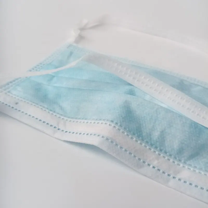 HuanFu OEM/ODM 4-lagige Aktivkohle-Einweg-Gesichts maske schwarze Mode-Gesichts maske Anti-Staubs chutz maske - Product Image 5