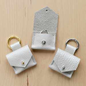 Pochette personnalisée en cuir PU gaufré pour collier de chien, boîte à bagues portable, accessoire de mariage original pour animaux de compagnie avec logo personnalisé - Product Image 5