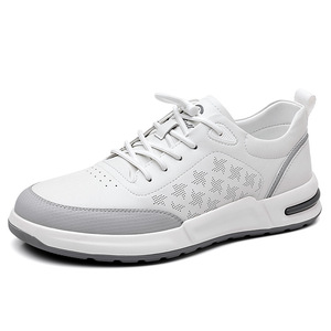 Chaussures décontractées pour hommes, respirantes, à enfiler, de style sportif, bout rond, dessus synthétique, semelle en caoutchouc, blanches - Product Image 4