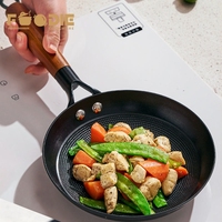 Poêle à frire en fonte légère en gros avec revêtement céramique antiadhésif sans PFAS, ensemble d'ustensiles de cuisson antiadhésifs avec poignée en bois