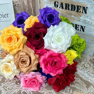 Ramo de Flores Artificiales de Seda con Tres Rosas de Diamante, Decoración para Bodas y Hogar, Producto Terminado Mediante Moldeo por Inyección - Product Image 1