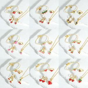Ensemble de bijoux fleuris cerisiers 4 pièces plaqué or, accessoires adorables pour enfants, cadeau pour filles - Product Image 1