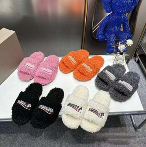 Large Size Designer Brand Plush Furry Slipper Slides Women 2026 Ladies Outdoor Sandals Brands Shoes <b>Fur</b> Slipper Slides for Women - Product Image 1
