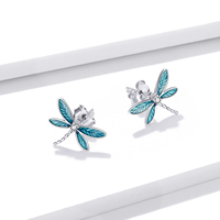 Boucles d'oreilles libellule plaquées argent avec ailes bleues et strass en cristal, design insecte pour femmes, bijoux mignons à la mode, cadeau