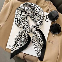 Syal Poliester Persegi Kecil Wanita Musim Semi Musim Panas Tipis untuk Kerja, Pelindung Leher, Multifungsi, Serbaguna, Motif Mahkota