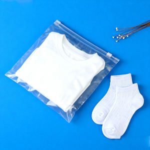 Bolsas con cierre de cremallera mate personalizada Bolsa con cremallera esmerilada de plástico personalizada con logotipo para embalaje de Camisetas de ropa - Product Image 4