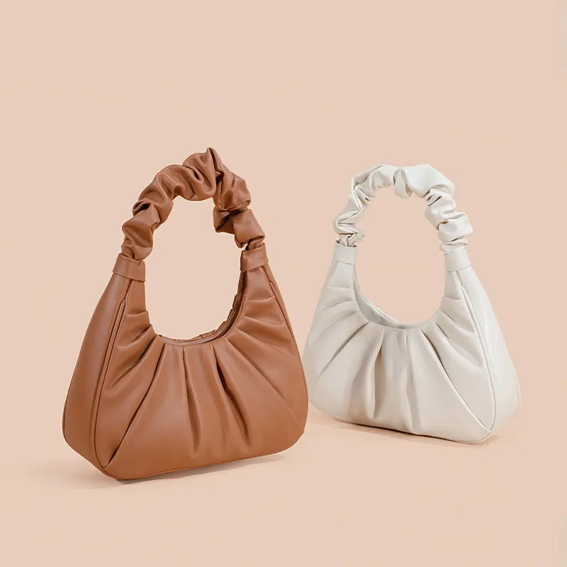 Kadınlar için bulut koltukaltı çanta çanta çanta tasarımcı lüks yeni moda yüksek kalite basit pilili omuzdan askili çanta