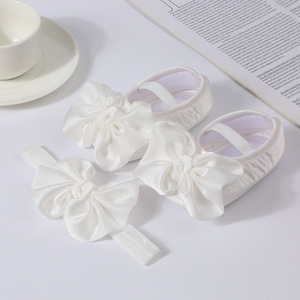 Bé gái rắn màu giày + hairband đặt trẻ mới biết đi giày với đế mềm và lớn Bowknot chống trượt - Product Image 2