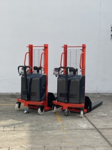 Capacidad 1500kg Fácil operación Bajo ruido China Huize Apilador <span class=keywords><strong>semi</strong></span> eléctrico con doble mástil - Product Image 6