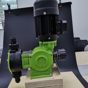 Pompe PULSA <span class=keywords><strong>GLM</strong></span> longue durée avec verrouillage automatique de la course | Lubrification par bain d'huile | 1,000 CPs - Product Image 2