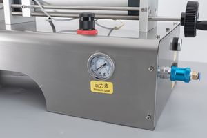 LK-GTGZ300 אוטומטי בקבוק נוזלי מכונת מילוי דבק כמותי עבור רוטב - Product Image 6