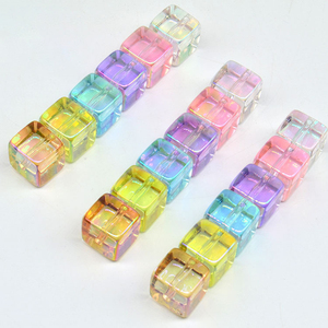 100pcsg/túi 12mm Acrylic Pha lê đá khối thẳng lỗ vuông hạt DIY hạt vòng đeo tay vòng cổ trang sức làm phụ kiện - Product Image 1