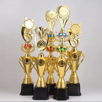 Trophées en plastique bon marché en or rose design acrylique pour les récompenses sportives et décoration de la maison modèle de tasse de trophée souvenir