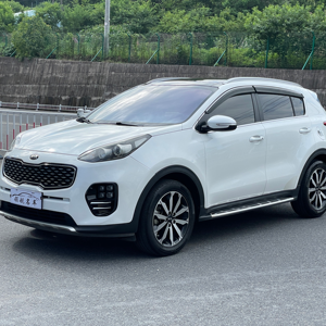 Kia KX5 2016 1.6T Automatique Deux Roues Motrices Exportation Professionnelle Premium de Voitures d'<span class=keywords><strong>Occasion</strong></span> - Product Image 1