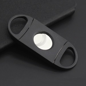 Accessoires pour cigares personnalisés en gros Coupe-cigare à double lame en plastique avec logo personnalisé - Product Image 2
