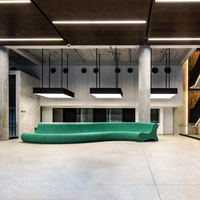 Ensemble de canapés modulaires modernes avec un design incurvé et une revêtement en tissu pour bureau, salon, hôtel, espaces publics