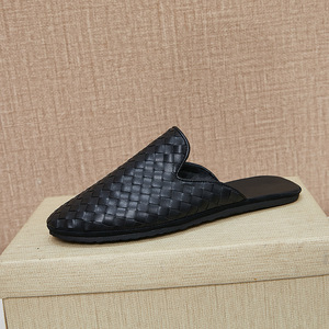 Chaussons en cuir tissés à la main pour hommes, demi-pantalon à semelle souple, style décontracté tendance, confortables pour les pieds, peuvent être portés - Product Image 4