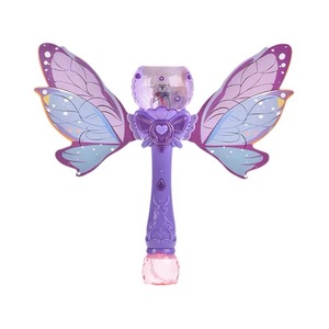 Machine à bulles électrique en forme de cœur pour enfants, <span class=keywords><strong>baguette</strong></span> magique à bulles, jouet amusant pour l'extérieur - Product Image 4
