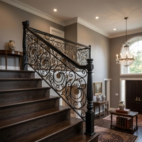 Rampe d'escalier minimaliste en fer forgé et laiton pour villa, hôtel, centre commercial - Résistante à la rouille