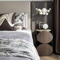Orangefurn Ensemble de chambre à coucher moderne personnalisable pour grand lit King Size avec tête de lit en métal et table d'appoint creuse pour