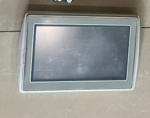 Pantalla Táctil Industrial HMI con Clasificación IP65 y Tecnología Táctil Resistiva para Montaje en Panel - Product Image 2