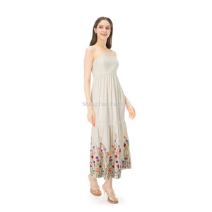 Vestido Blanco Casual de Verano 2025, Nuevo, de Algodón y Lino, con Tirantes, Cuello Cuadrado, Espalda Descubierta, Bordado Floral, Sin Mangas - Product Image 2