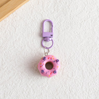 Porte-clés Mini Donut Mignon, Breloque de Sac Colorée, Pendentif Alimentaire en Plastique avec Fermoir Pivotant, Anneau de Clés Portable en Métal