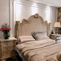 Cadre de lit King Size en bois massif vintage français, style vieilli, luxe, robuste, lit double pour chambre principale