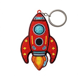 Porte-clés rond brodé à la main avec perles, motif cerise, designs fantaisie mignons de fruits, avec breloque de sac, pendentif tissé unique et élégant - Product Image 6