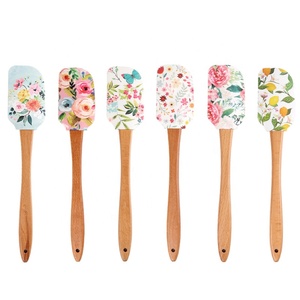 Spatule en silicone de qualité alimentaire écologique, ustensile de cuisine, outil de pâtisserie, motif de dessin animé mignon, avec manche en bois - Product Image 2