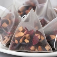 Thé Oolong aux Dattes Rouges en Sachets Pyramidaux 50g – Mélange Floral Fruité et Herbal – Boisson Bien-être