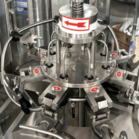 Machines de remplissage automatiques de bouteilles d'eau de qualité fiable, unité de remplissage 3 en 1 pour la production d'eau minérale en bouteille PET