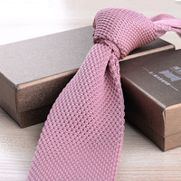 Cravate en tricot pointue pour homme de 7 cm, accessoire vestimentaire professionnel, cravate en polyester tricoté à pointe flèche pour messieurs, cravate personnalisable