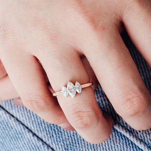 Anillo de Oro Amarillo de 10K con Diamante Cultivado en Laboratorio E VS, Anillo de Compromiso y Boda, Regalo de Aniversario, Ideal para Fiestas y Reuniones - Product Image 3