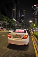 Écran publicitaire couleur pour taxi 4G WiFi contrôle p2.6 led écran transparent pour fenêtre de voiture pour la publicité
