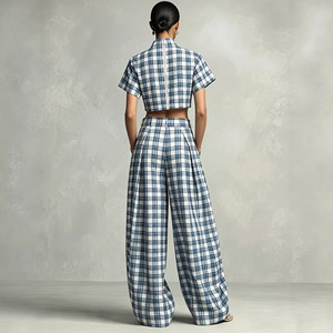 Nouvel ensemble deux pièces populaire pour femmes européennes et américaines : haut court sans col à carreaux bleus et blancs et <span class=keywords><strong>pantalon</strong></span> large - Product Image 6