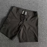 Shorts de sport pour hommes, solides et sportifs, en nylon absorbant la transpiration, tissu à séchage rapide avec poches latérales, vêtements de sport confortables