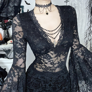 Vintage foncé Goth dentelle T-shirt femmes Sexy esthétique Coquette voir à travers perlé col en v manches évasées culture T-shirt hauts <span class=keywords><strong>Femme</strong></span> - Product Image 5