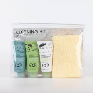 Kit tutto in uno ecologico per i viaggi e gli essenziali per la casa con asciugamani e articoli per la pulizia - Product Image 1