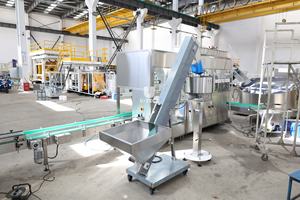 Ligne d'embouteillage automatique pour animaux de compagnie 20l Jerrycan Barrel Engrais Machine de remplissage de liquide chimique - Product Image 4