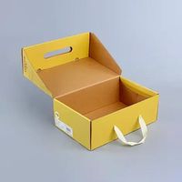 Boîte en carton rigide personnalisée de luxe avec poignée, écologique, finition mate, gaufrage et doublure en mousse pour emballage cadeau haut de gamme