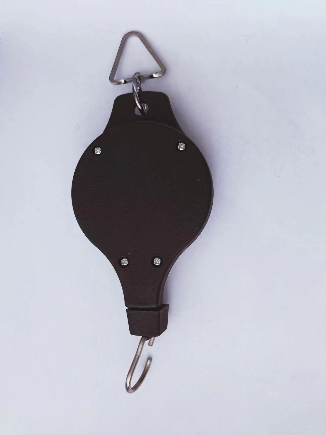 ตะขอเหล็กสามเหลี่ยมสีดำ