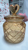 Ensemble de 3 pots de conservation en verre ambré hermétiques avec motifs en relief et couvercles à boucle en forme de cœur pour le stockage d'aliments, de collations, de céréales, de thé et d'épices