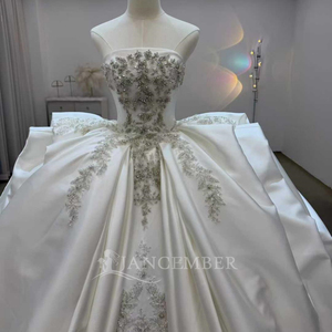 Robe de mariée en satin Lsjj134 personnalisable avec dos en dentelle et découpes, robe de bal ornée de cristaux, Jancember - Product Image 3