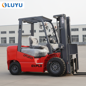 รถยกดีเซล 3 ตัน สำหรับงานขนย้ายวัสดุภายในอาคาร ขับเคลื่อนด้วยเครื่องยนต์ QUANCHAI เกียร์อัตโนมัติ ยกสูง 8 เมตร ทำงานบนพื้นเรียบ - Product Image 1